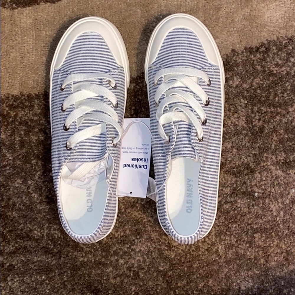 Women’s shoes